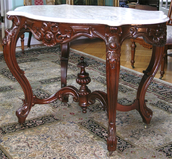 VICTORIAN ROCOCO TURTLE TOP CENTER TABLE