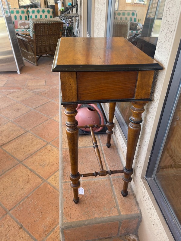 Antique 19th-Century German Biedermeier Walnut End Table gallery