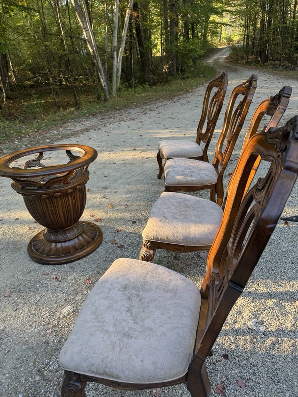 Gorgeous Antique Round Solid Wood Pedestal Base With Beautiful Claw Foot Chairs.