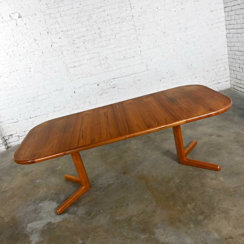Teak Scandinavian Modern Expanding Dining Table with 2 Leaves Style Neils Moller