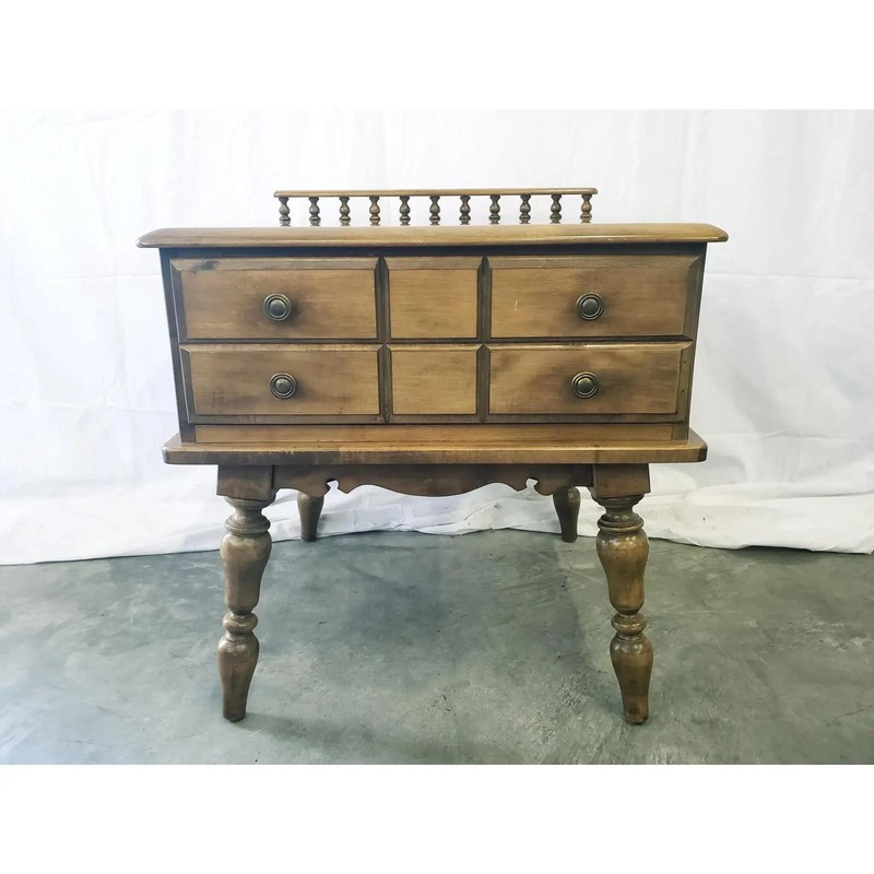 Mid 20th Century Kroehler Cape Cod Collection Solid Hard Rock Maple End Table gallery
