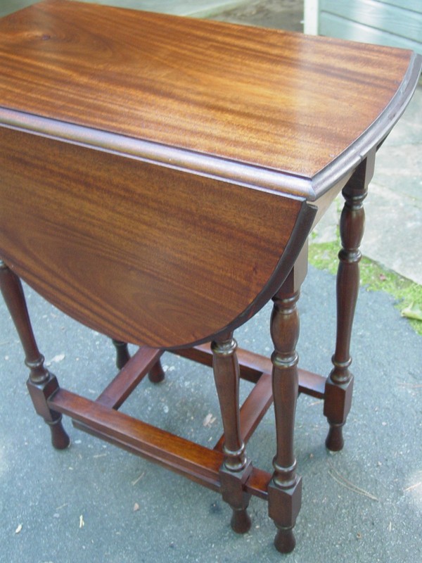 Small Size English Mahogany Drop Leaf Gateleg Table W/Turn Post Legs 0 S&H gallery