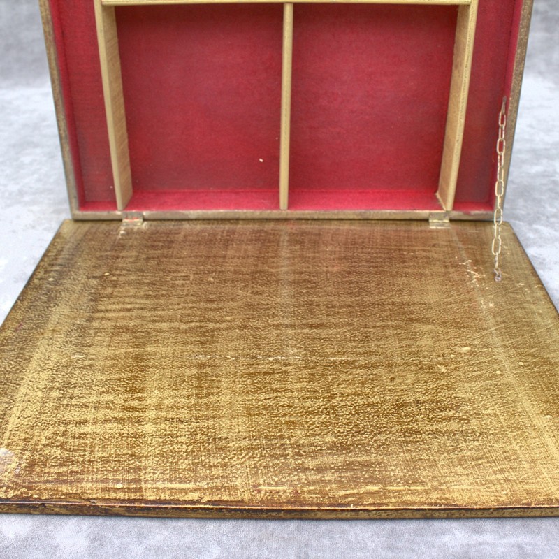Vintage italian florentine table in gold colour, Venetian furnitur home decor gallery