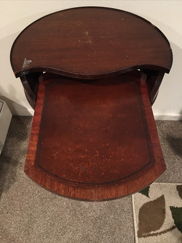 Vintage Antique Inlaid Round Accent End Table Lamp Table gallery