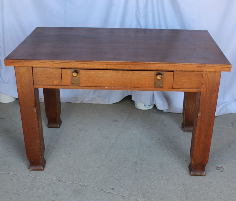 Antique Mission quarter sawn Oak Desk – Table – original finish