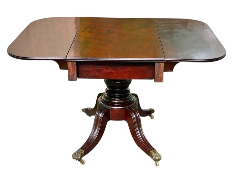 Antique Boston Mahogany Classical Drop Leaf Dining Table gallery