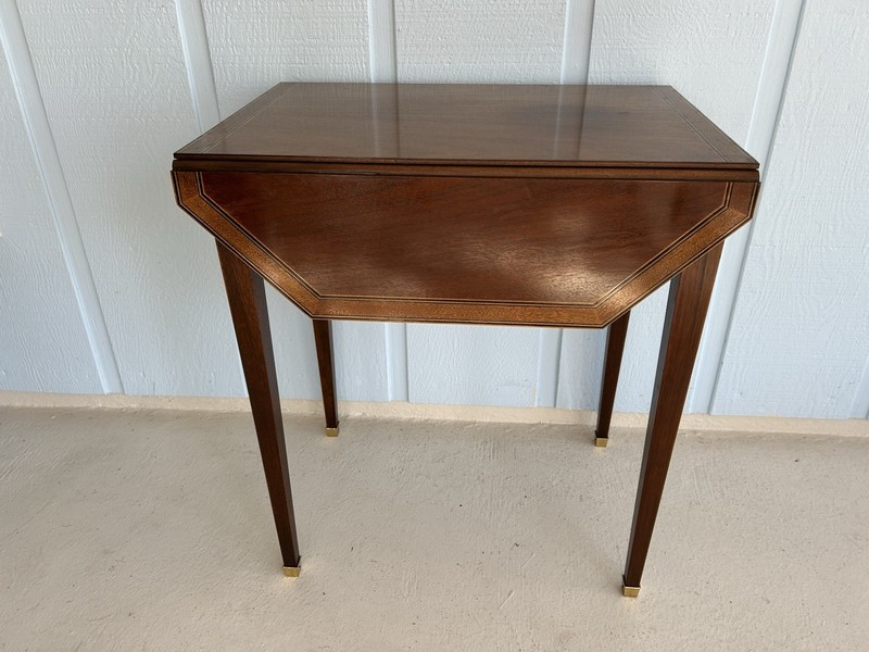 BAKER FURNITURE Mahogany Pembroke Side/End Table-High Quality Drop Leaf Table gallery