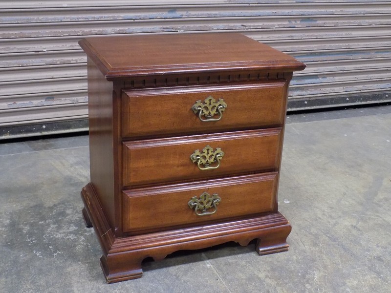 Vintage Night Stand End Table w/ Three Drawers Sumter Cabinet Co. 26”Hx24”Lx17”D gallery