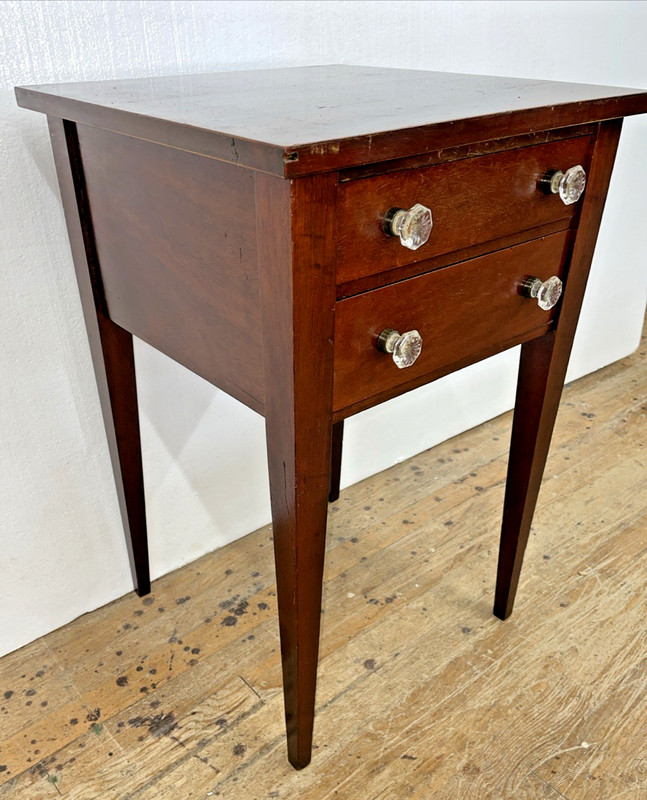 Vintage Mahogany 2 Drawer Table Nightstand lamp stand Glass knobs gallery
