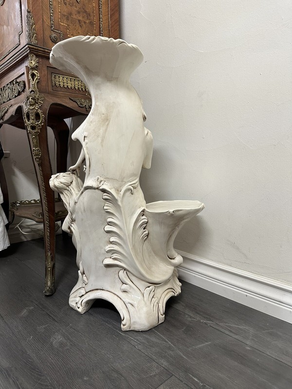 Elegant 3D Italian Capodimonte double Porcelain Pedestal table Large statue gallery