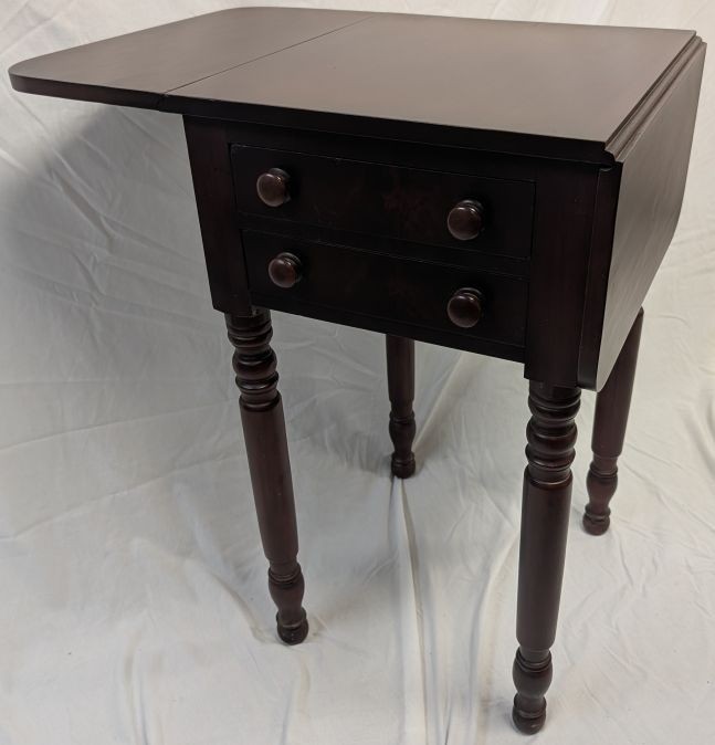 Table (Mahogony 2 Drawers and Two Leafs circa Early 19th Century)