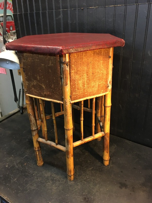 VTG 1900s Hexagon bamboo & rattan side table end table, Plant Stand , Asian 22″