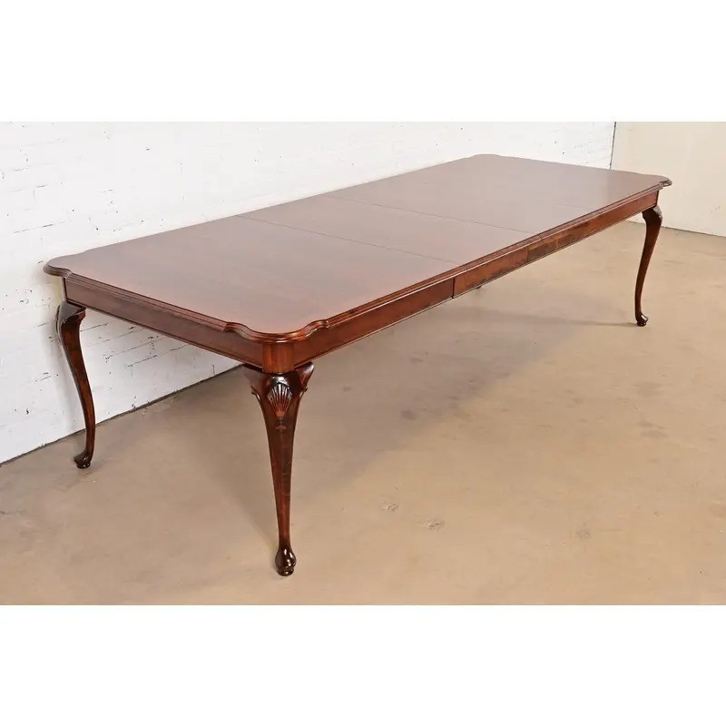 Ethan Allen Queen Anne Cherry Wood Extension Dining Table, Newly Refinished