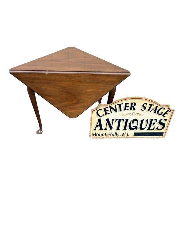 67358 KITTINGER BUFFALO FURNITURE Dropside Lamp Table Stand
