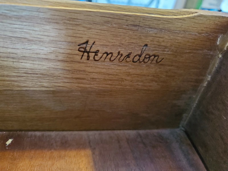 HENREDON FURNITURE NIGHTSTAND END TABLE MAHOGANY gallery