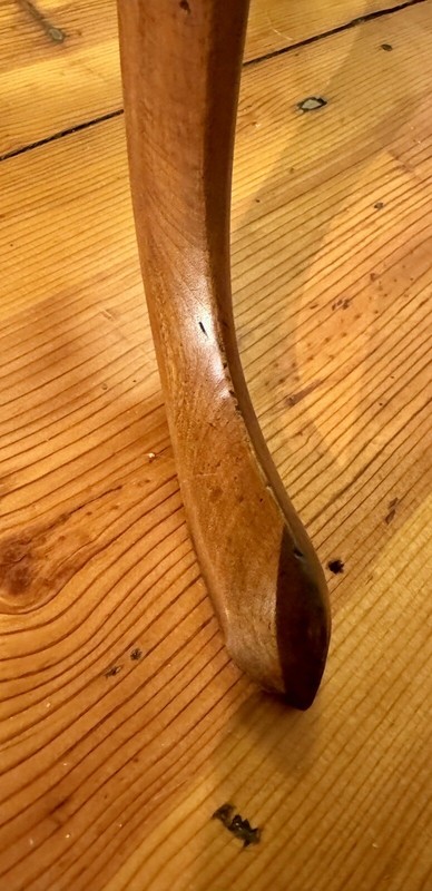 Queen Anne Cherry Candlestand With Cabriole Legs gallery