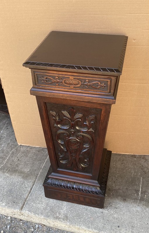 VICTORIAN CARVED WALNUT PEDESTAL gallery