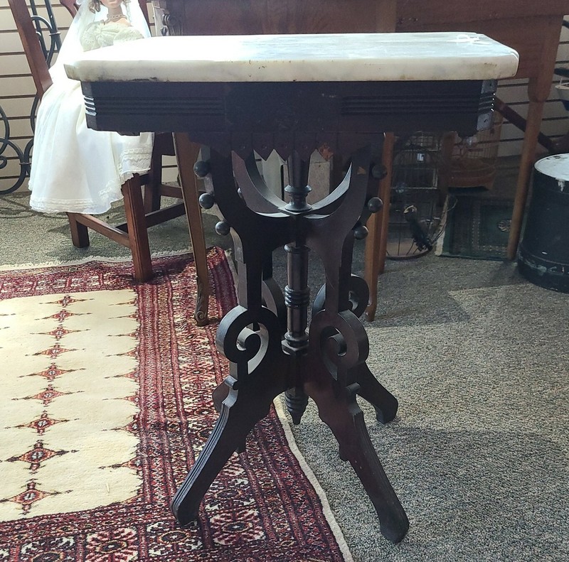 ANTIQUE VICTORIAN WALNUT PARLOR TABLE WITH MARBLE TOP 20″x15″x 27″ PICK UP ONLY
