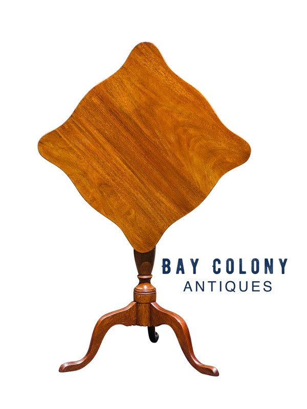 VINTAGE HENKEL HARRIS MAHOGANY TILT TOP CANDLE STAND