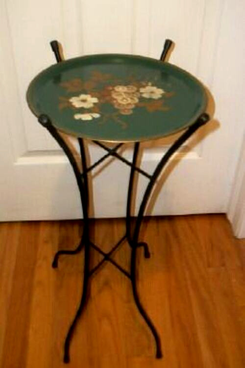 COTTAGE CORE TOLE TRAY TABLE 1950s HP GRAPES WINE TABLE PLANT STAND FOLDING