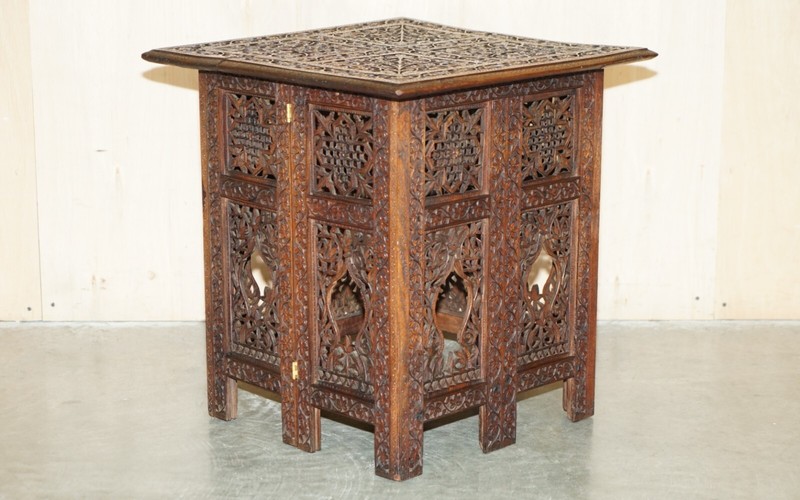 ORNATELY HAND CARVED ANGLO INDIAN BURMESE SIDE COFFEE LAMP WINE FOLDING TABLE gallery