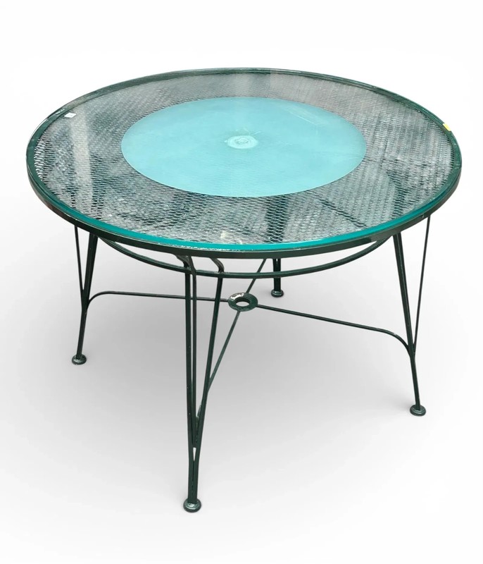 Salterini Radar Midcentury Wrought Iron Round Patio Dining Table – FREE SHIPPING