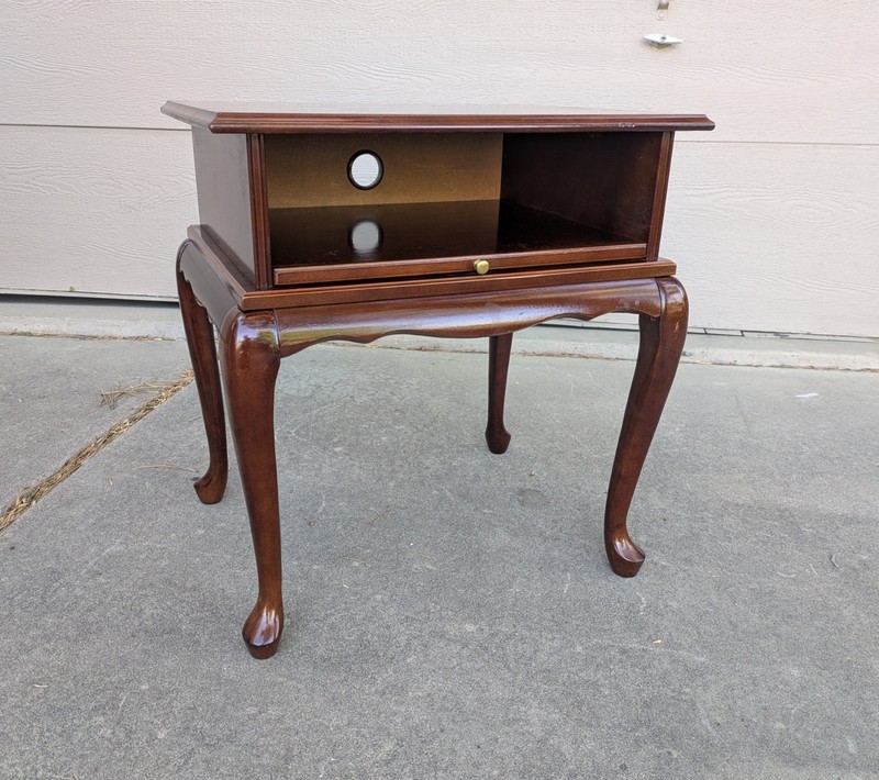 Vintage Bombay Company Mahogany TV Stand Queen Anne Table w/ Pull Out Tray T27 gallery