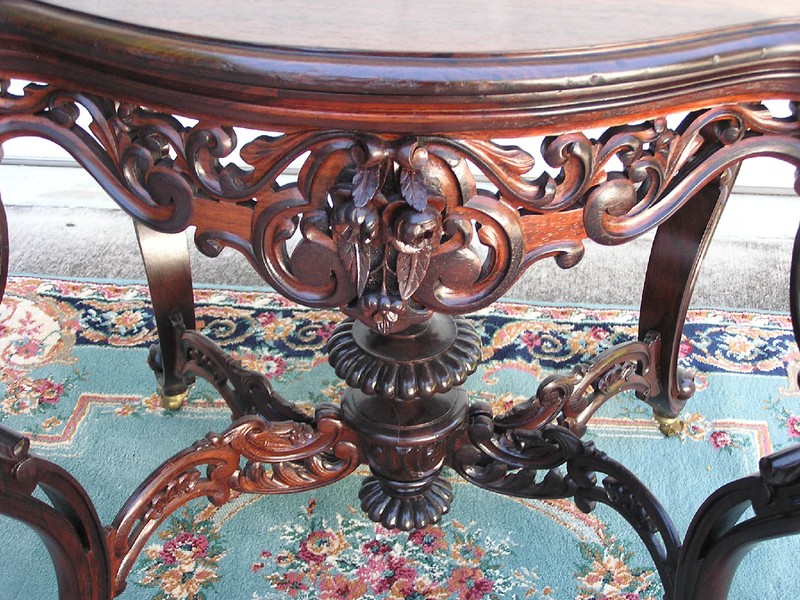 BEAUTIFUL VICTORIAN LAMINATED ROSEWOOD MEEKS CENTER TABLE gallery