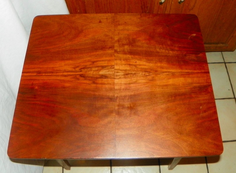 Walnut & Birch Lamp Table (T228) gallery