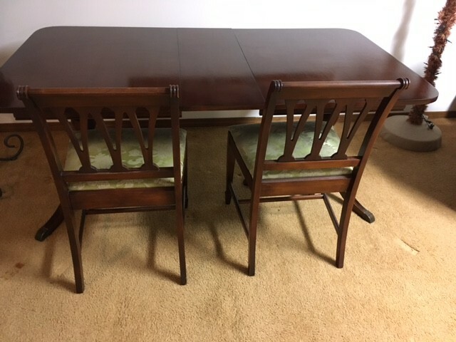 1950's  Antique Duncan Phyfe Dining Table & 4 Chairs; Cherry Wood; w/one Leaf gallery