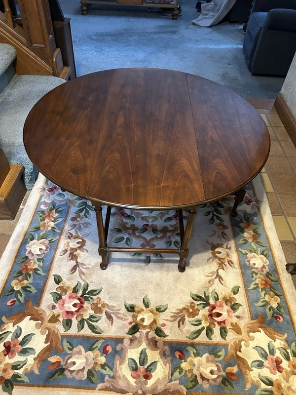 Baker Furniture Queen Anne Walnut Drop Leaf Coffee Table