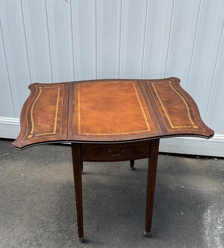 Mid Century ￼Imperial Drop Leaf Genuine Mahogany Side End Table W/ Wheels
