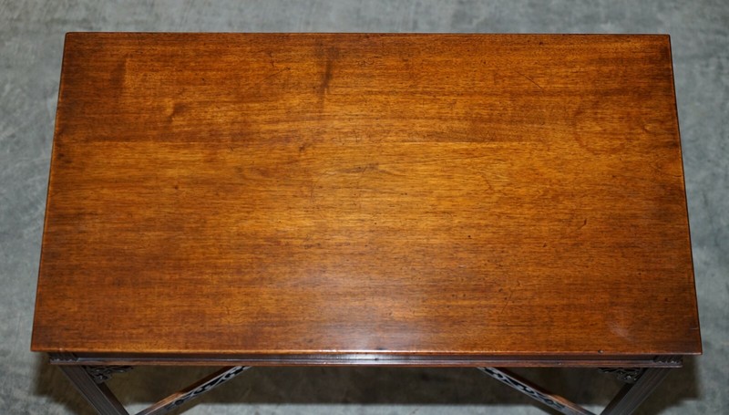 ANTIQUE 19TH CENTURY THOMAS CHIPPENDALE MAHOGANY SILVER TEA TABLE STAMPED BASE gallery