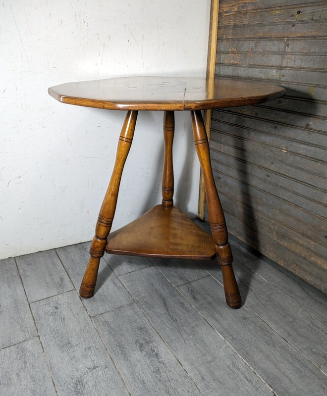 Vintage Cushman Colonial Creation Rustic Solid Maple Wood 3-Leg Table gallery