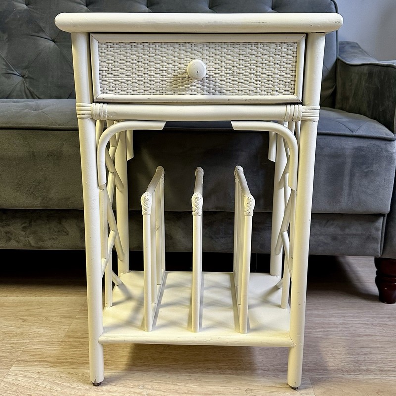 Bamboo Rattan Wood Side End Table Magazine Stand Boho 60’s 70’s Rustic 25” MCM gallery