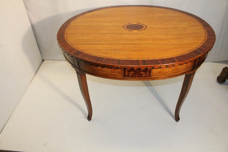 Gorgeous Inlaid Satinwood & Rosewood Continental Style Oval Center Table