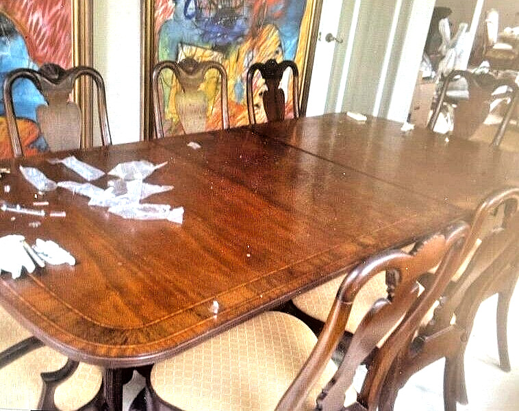 Antique Mahogany Extendable Dining Table (8 + 2), twin balauster bases