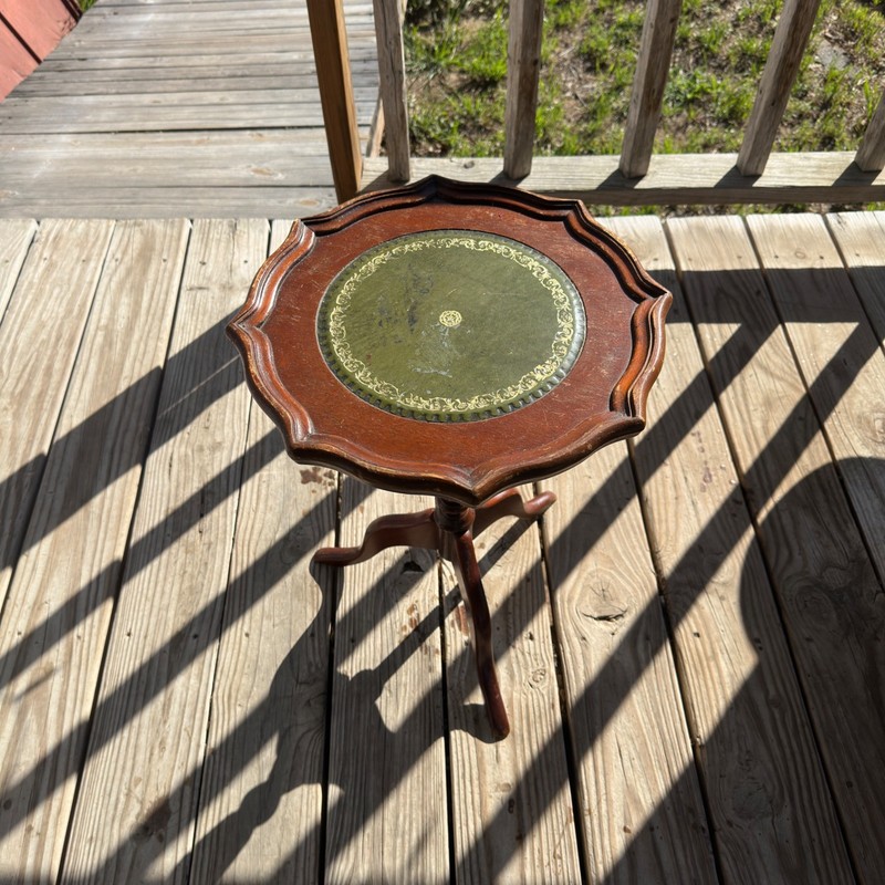 Elegant English Mahogany Side Table with Green Leather Top, 1970s