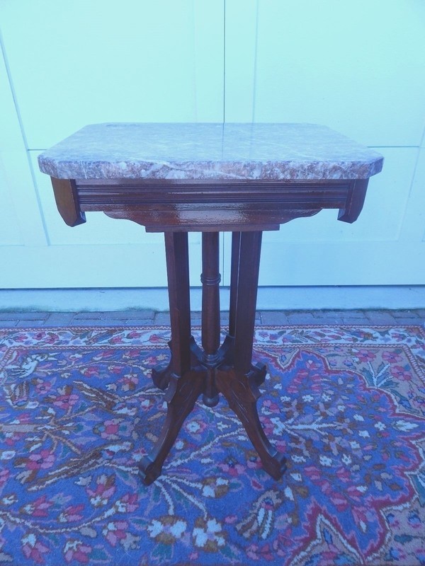 VICTORIAN MARBLE TOP MAHOGANY TABLE 28 1/8"H x 13 3/8"D x 18 1/4" W