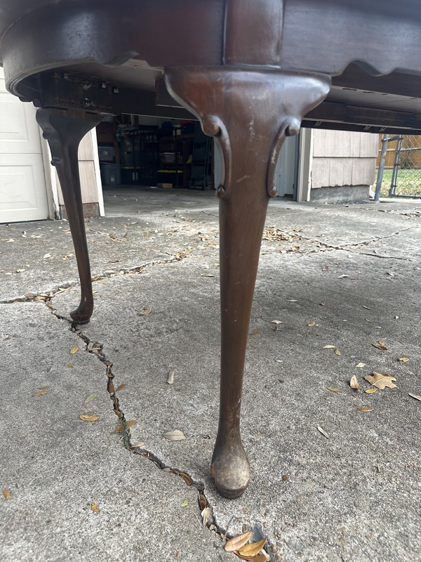 Ethan Allen Solid Cherry Queen Anne Dining Table – Georgian Court Collection gallery