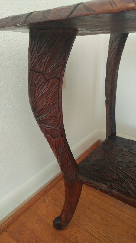 Vtg Beautiful Carved Wooden Table w/ Shelf & Curved Legs 35 L x 21.25 W x 25.5 H gallery