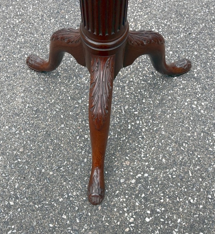 George III birdcage tilt-top tea table in solid mahogany. English, c1760-1780 gallery