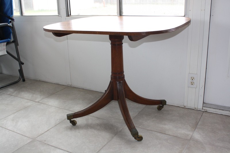 Antique Regency Era 1811 Breakfast Table, located in USA, King George IV, Prince