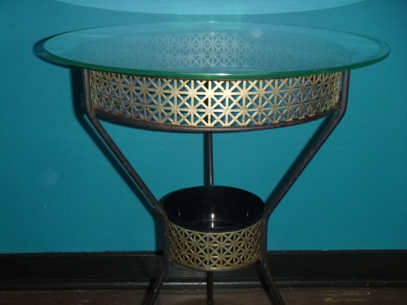 Vtg 1950s Black & Gold Metal Mesh Tripod Side Table W/ Glass Top & Planter 23" H gallery