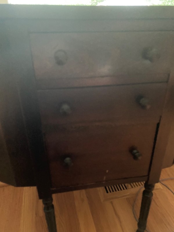 vintage mahogany Martha Washington sewing stand/nightstand/end table/cabinet