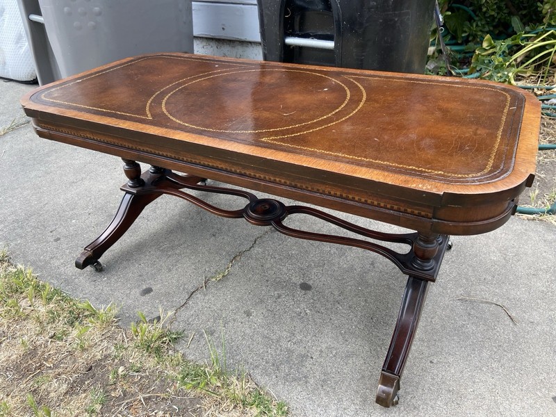 Antique Leather Top Federal Style Mahogany Hollywood Regency Coffee Table