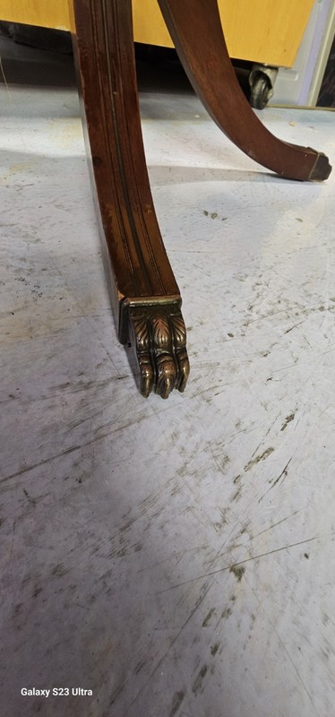 Vintage side/end table Imperial Furniture Company from Grand Rapids, Michigan gallery