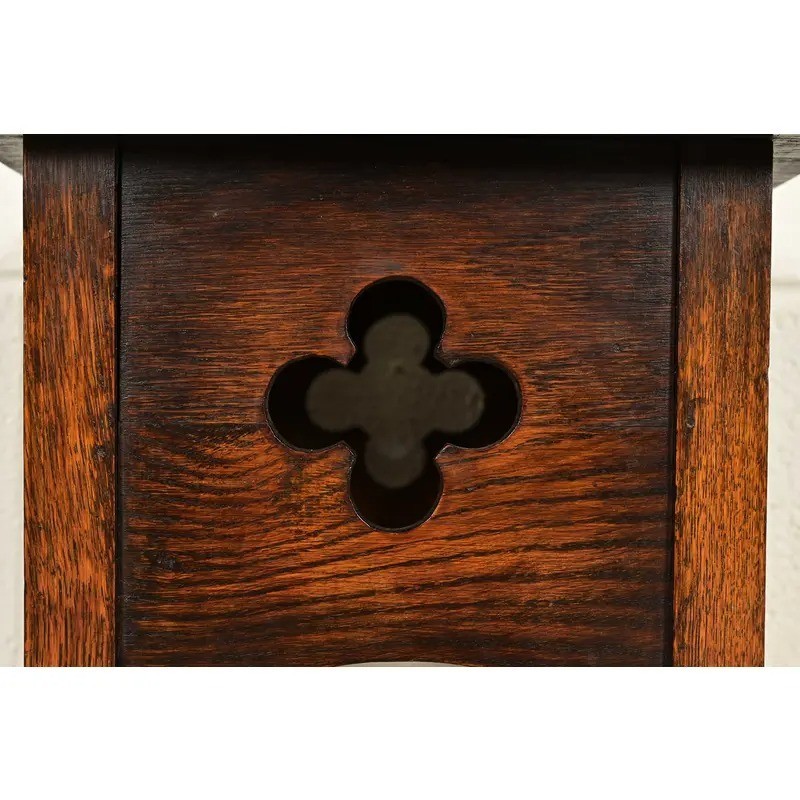 Stickley Brothers Style Antique Mission Oak Arts & Crafts Side Table, Circa 1905 gallery