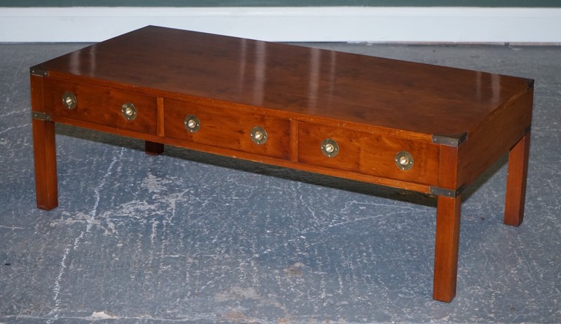 RESTORED BURR YEW & ELM BRASS MILITARY CAMPAIGN 3 DRAWER COFFEE TABLE gallery