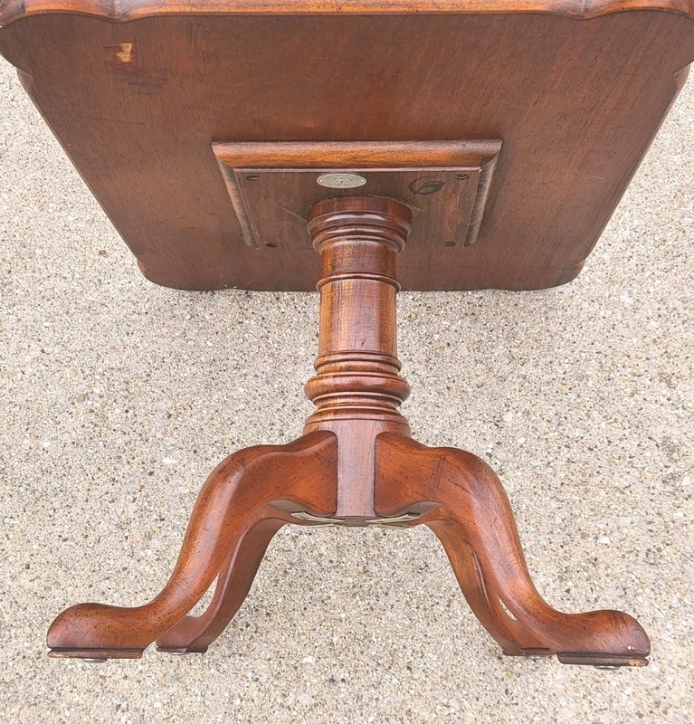 Vtg Tagged Beautiful Baker Furniture Georgian Style Oak Side Table 26 X 20 X 18 gallery